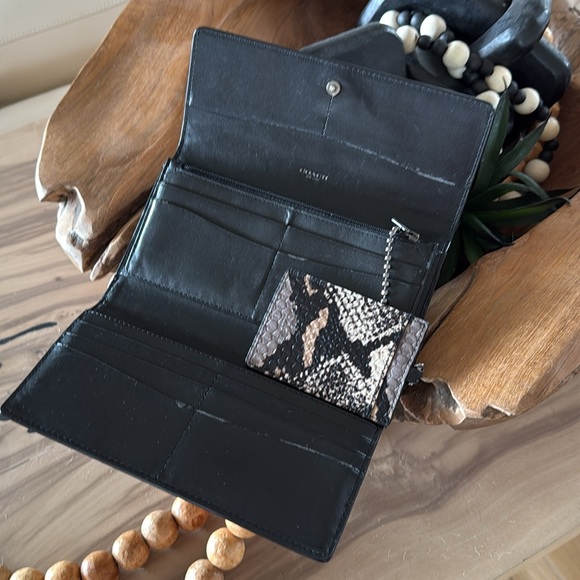 Coach Soft Wallet in Python Embossed Leather - Picture 7 of 10